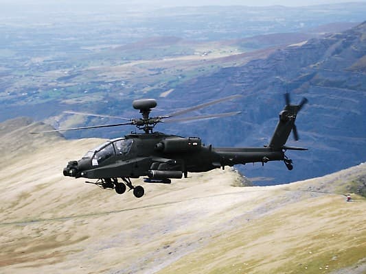 U.S. Apache helicopter crashes near Strait of Hormuz, crew rescued