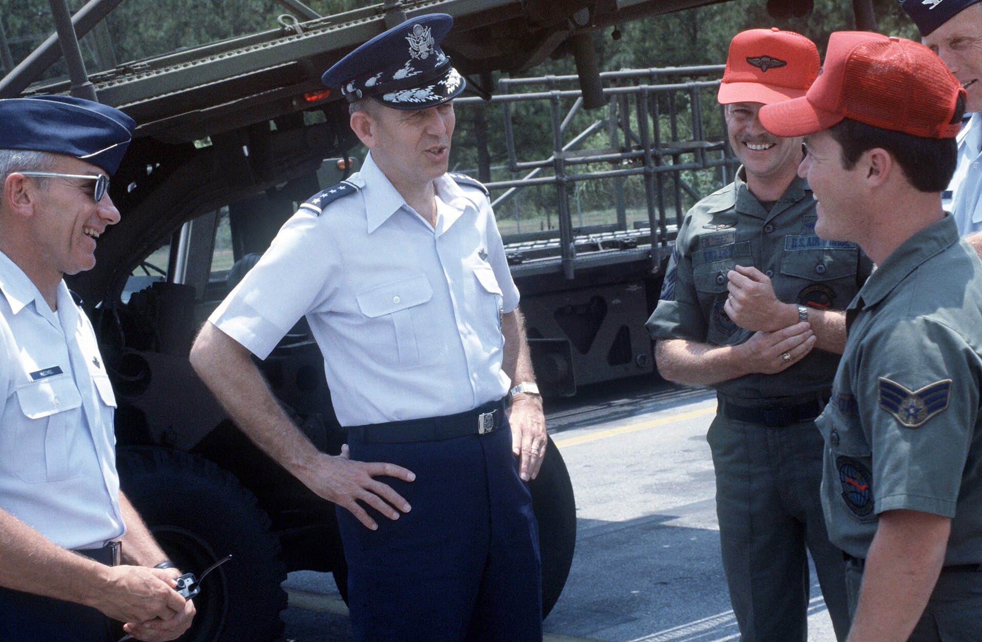 Larry Welch — Wikimedia Commons