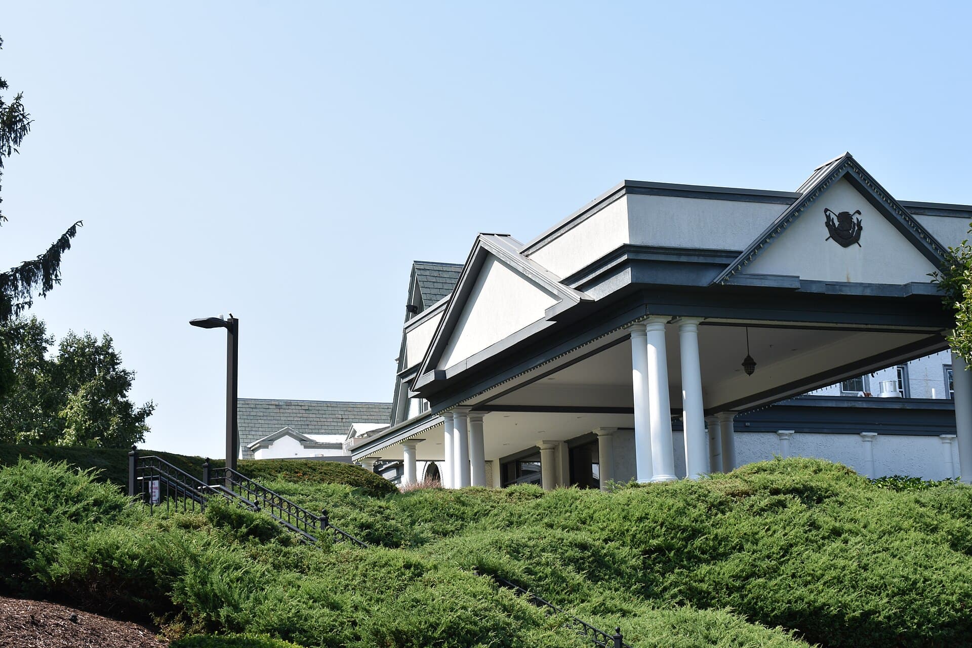 Three Onondaga County eateries fail inspections, Bellevue Country Club had 9 violations