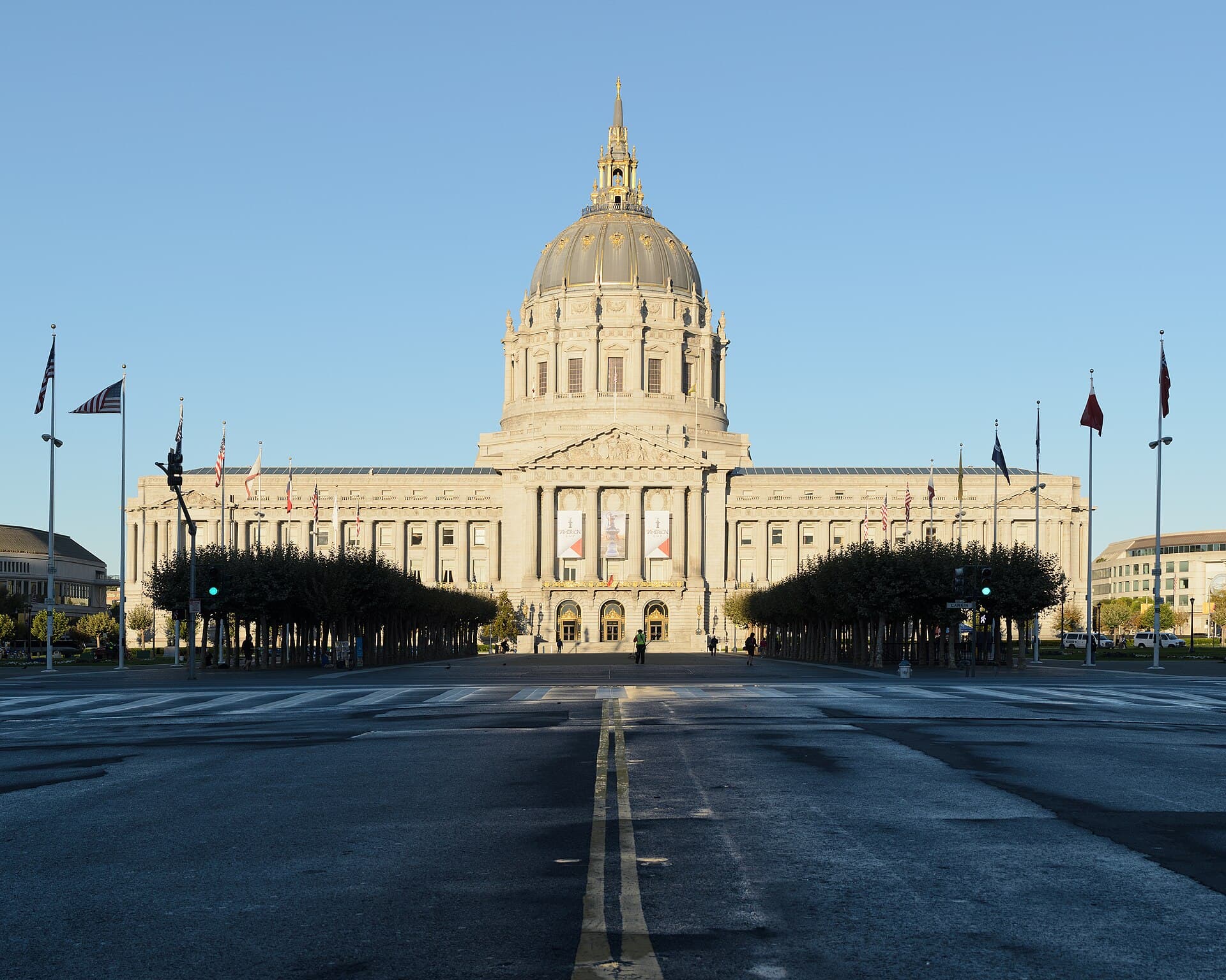 Civic Center Plaza — Wikimedia Commons