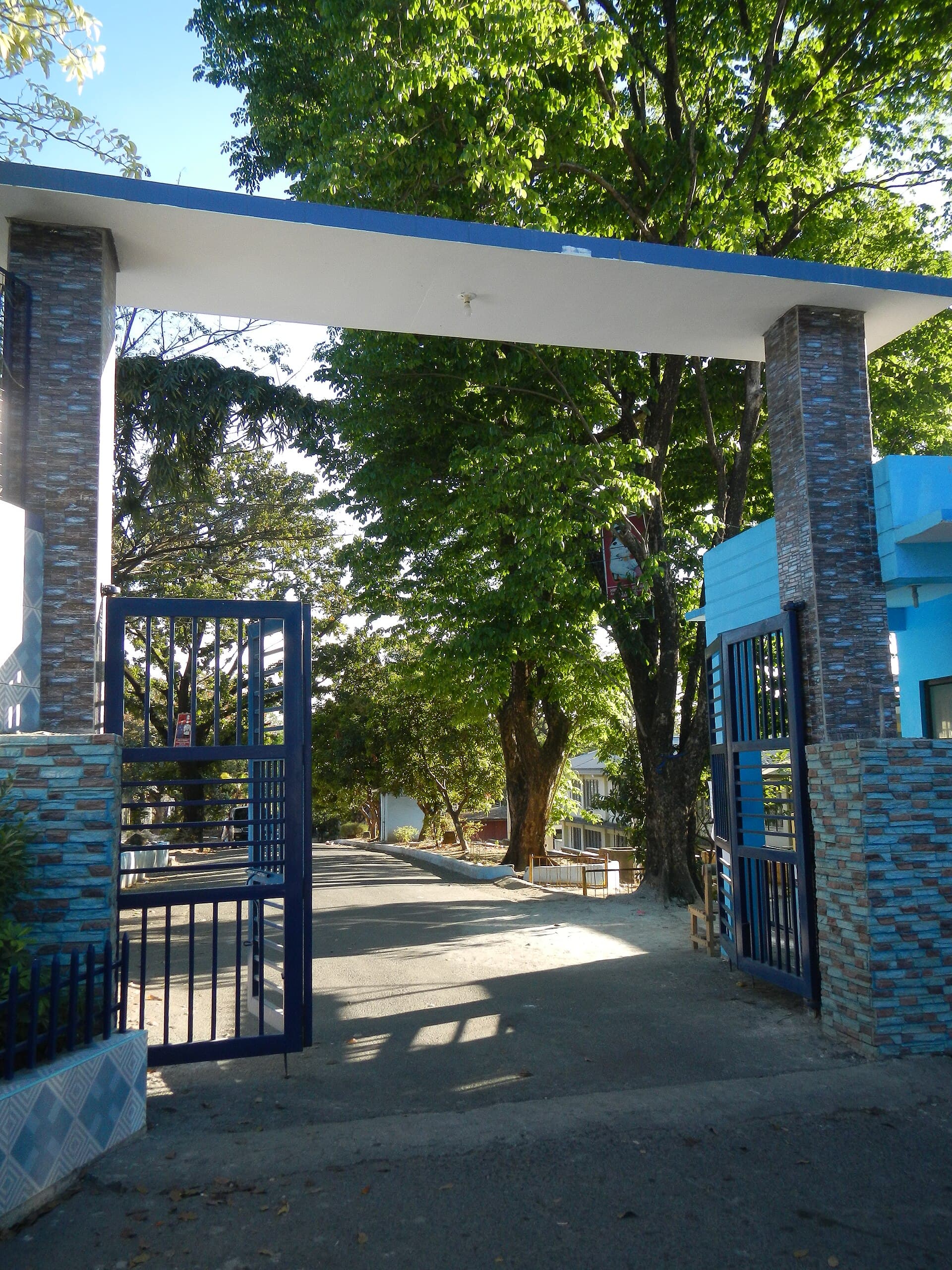 San Jose National High School — Wikimedia Commons