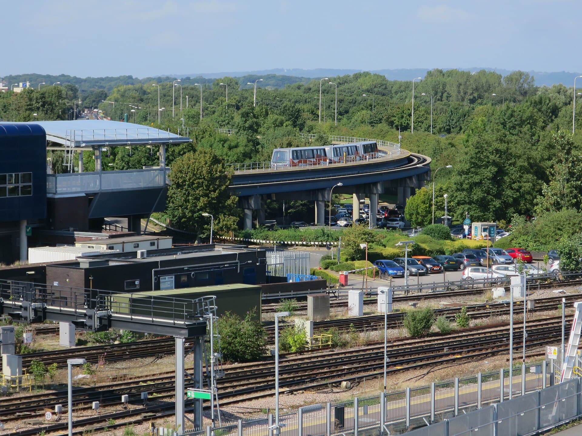 Gatwick Airport — Wikimedia Commons