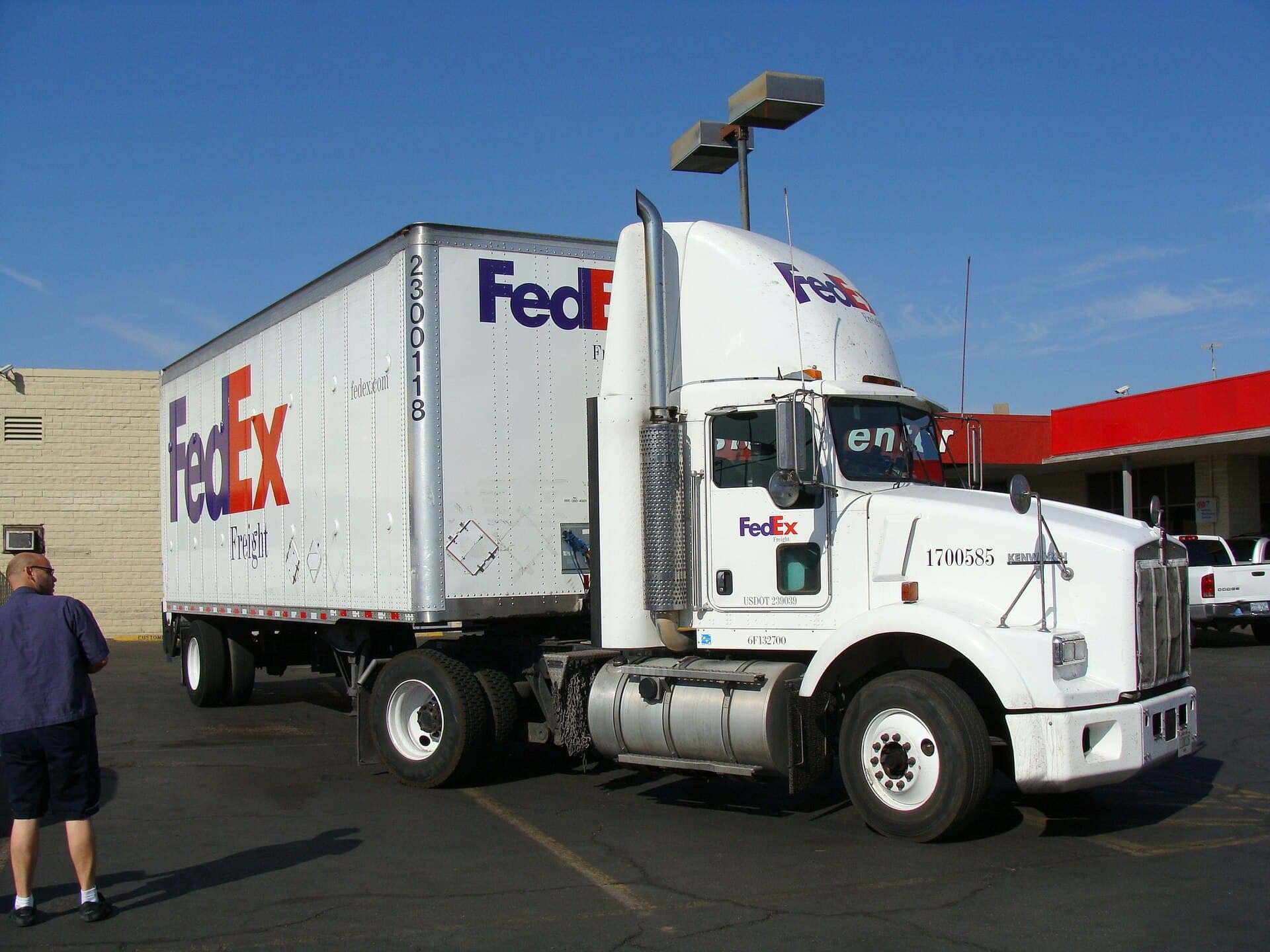 FedEx — Wikimedia Commons