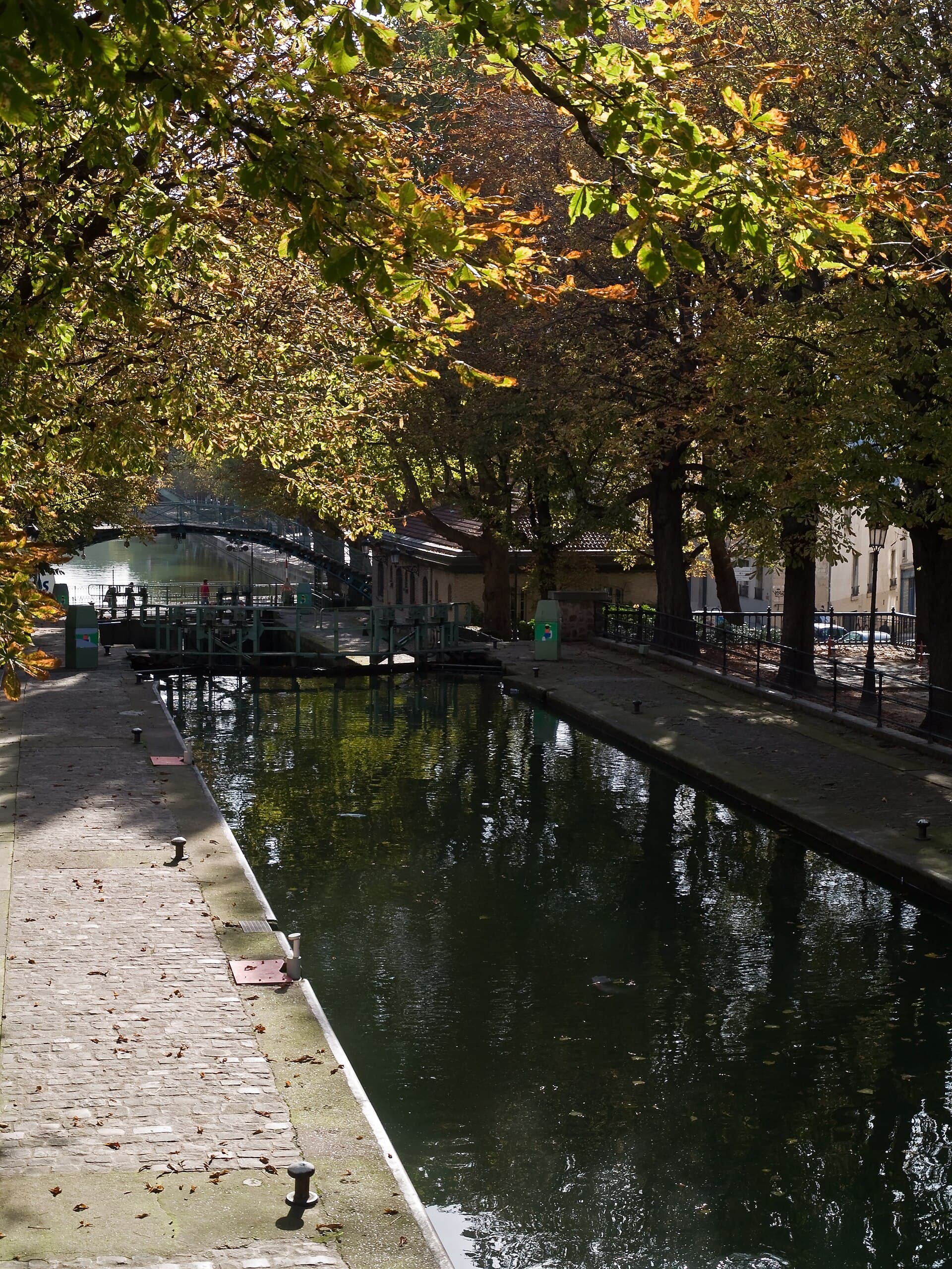 Canal Saint-Martin — Wikimedia Commons