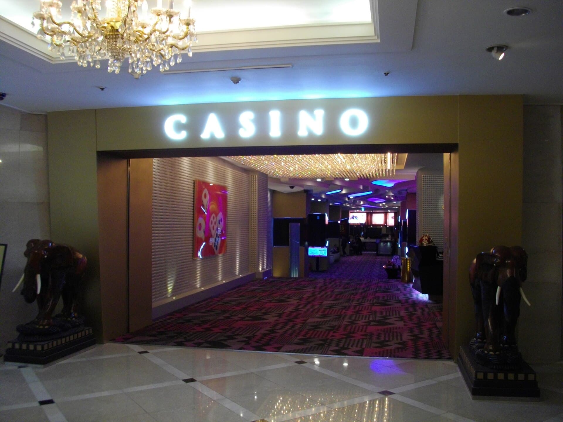 Paradise Casino — Wikimedia Commons