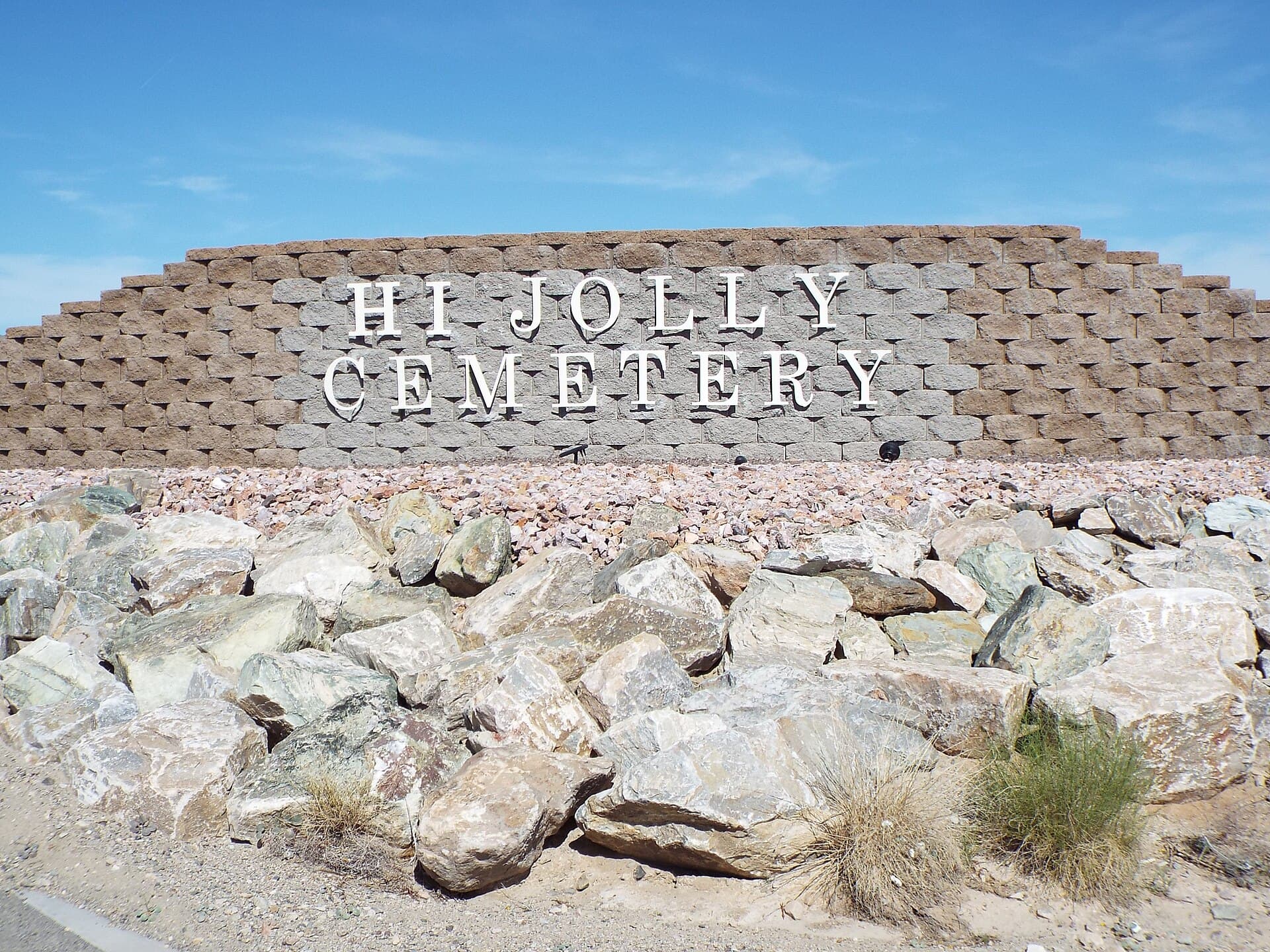 Hi Jolly Cemetery — Wikimedia Commons
