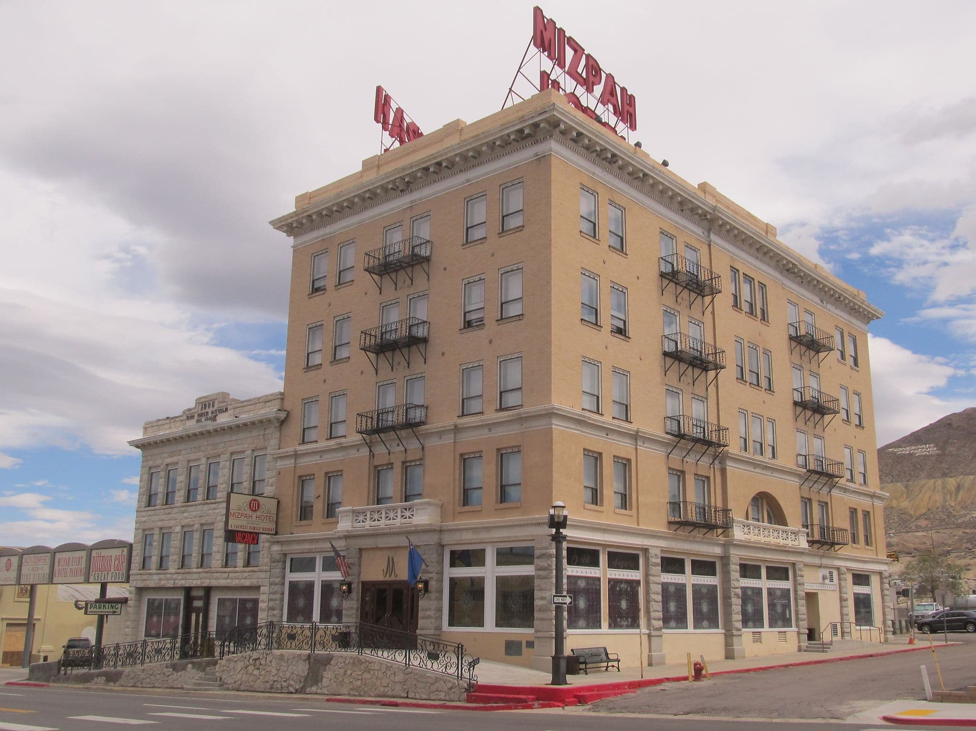 Mizpah Hotel — Wikimedia Commons