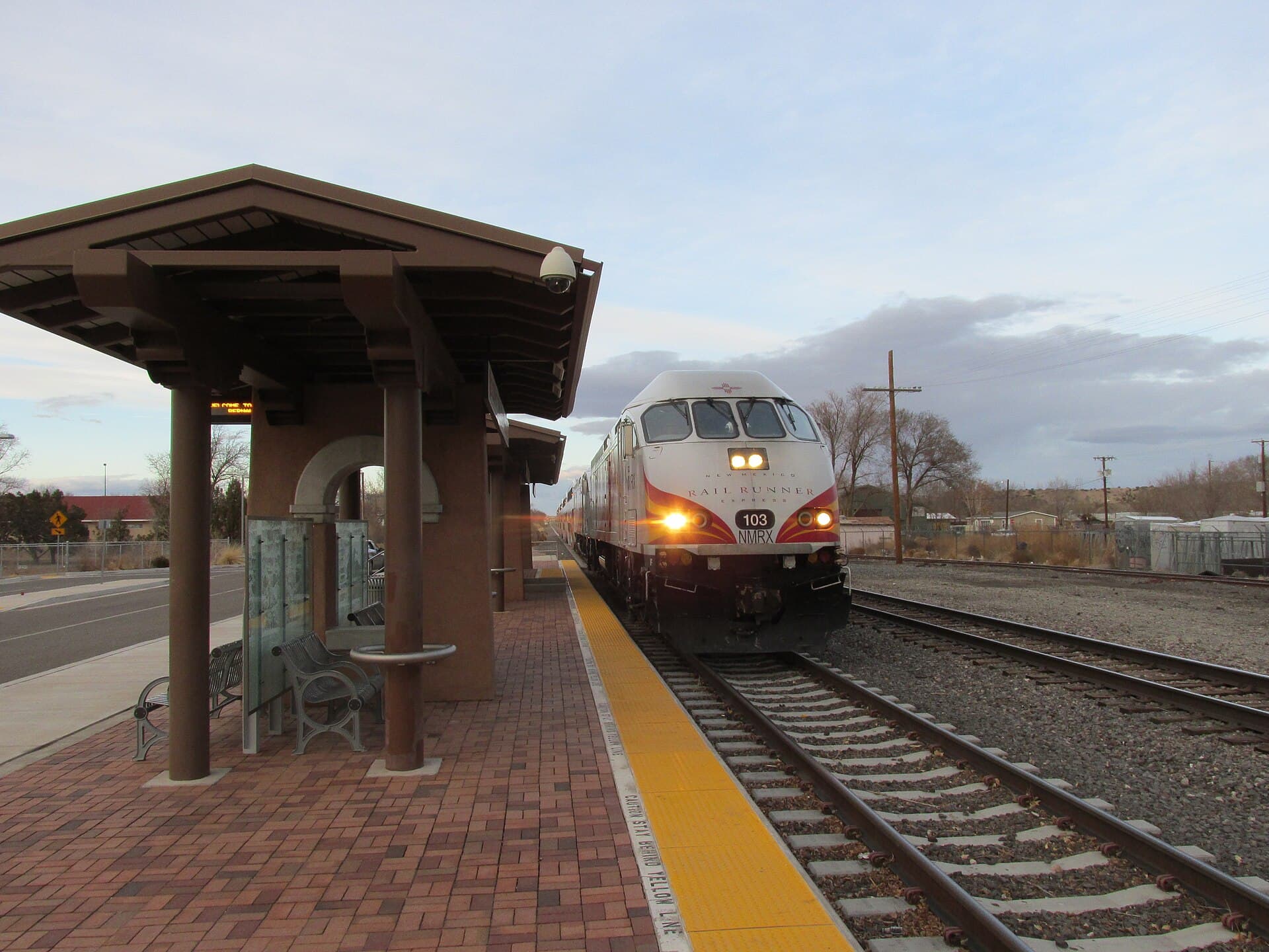 Downtown Bernalillo Rail Runner station — Wikimedia Commons