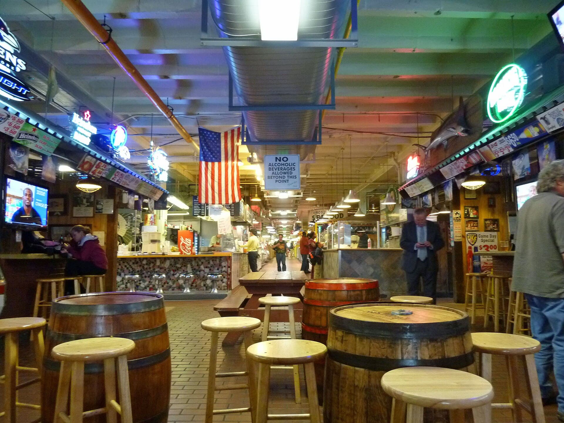 Cross Street Market — Wikimedia Commons