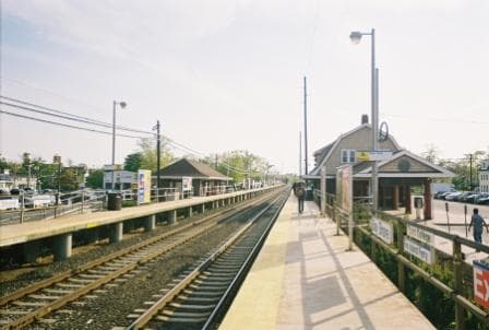 Bay Shore Long Island Rail Road station — Wikimedia Commons