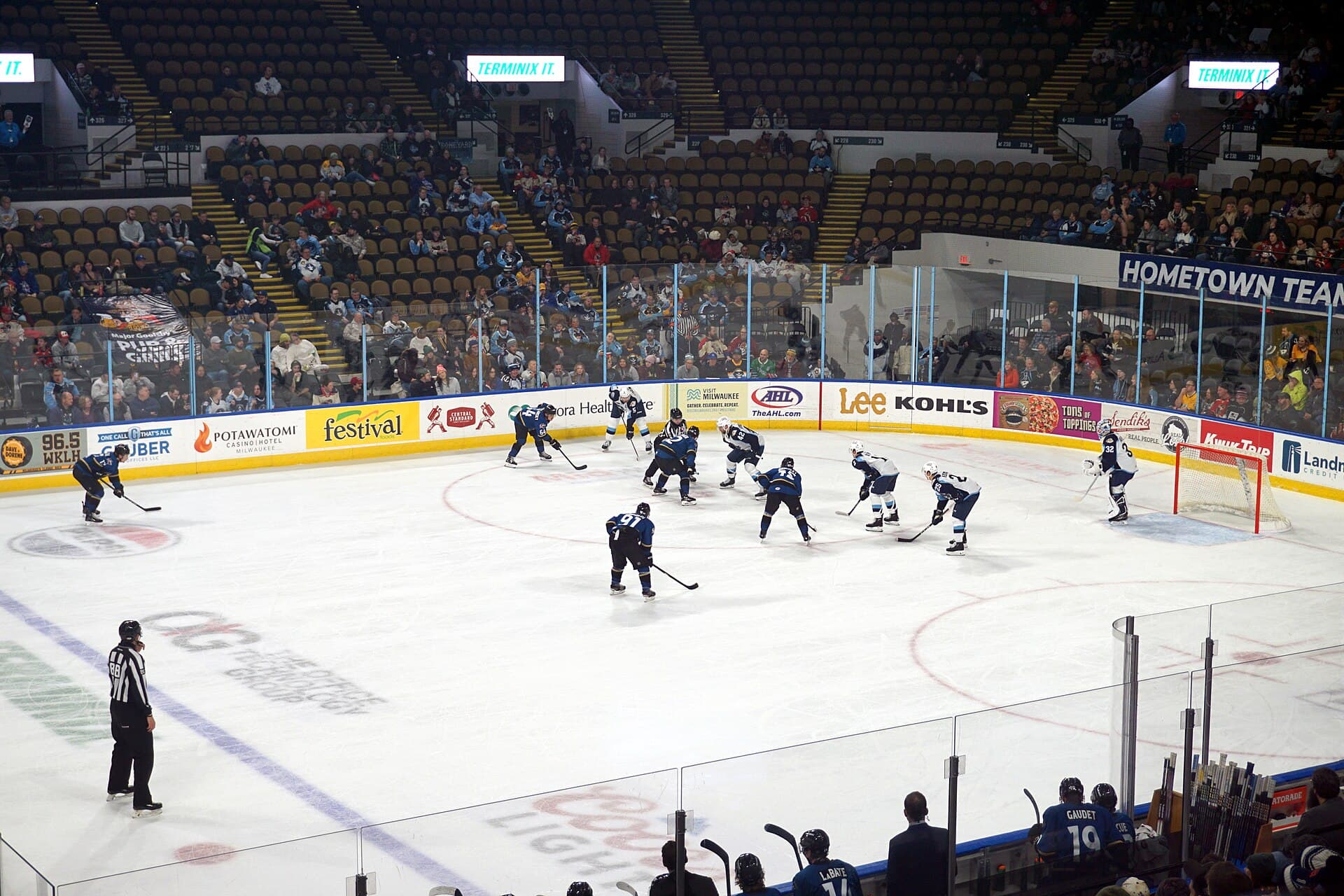 Cleveland Monsters — Wikimedia Commons