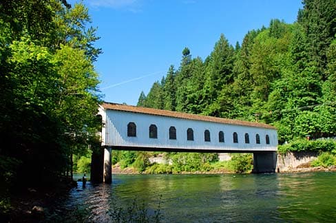 Goodpasture Covered Bridge — Wikimedia Commons