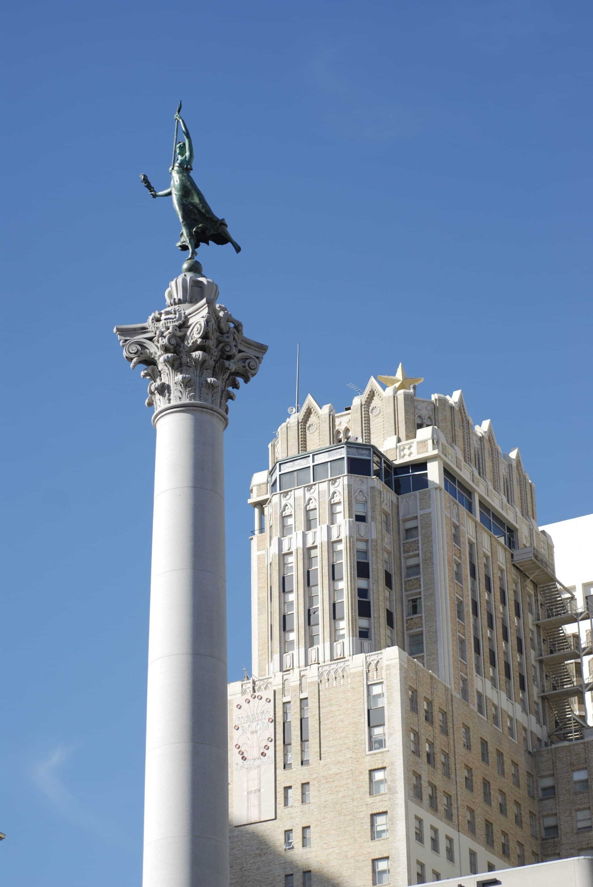 Dewey Monument — Wikimedia Commons