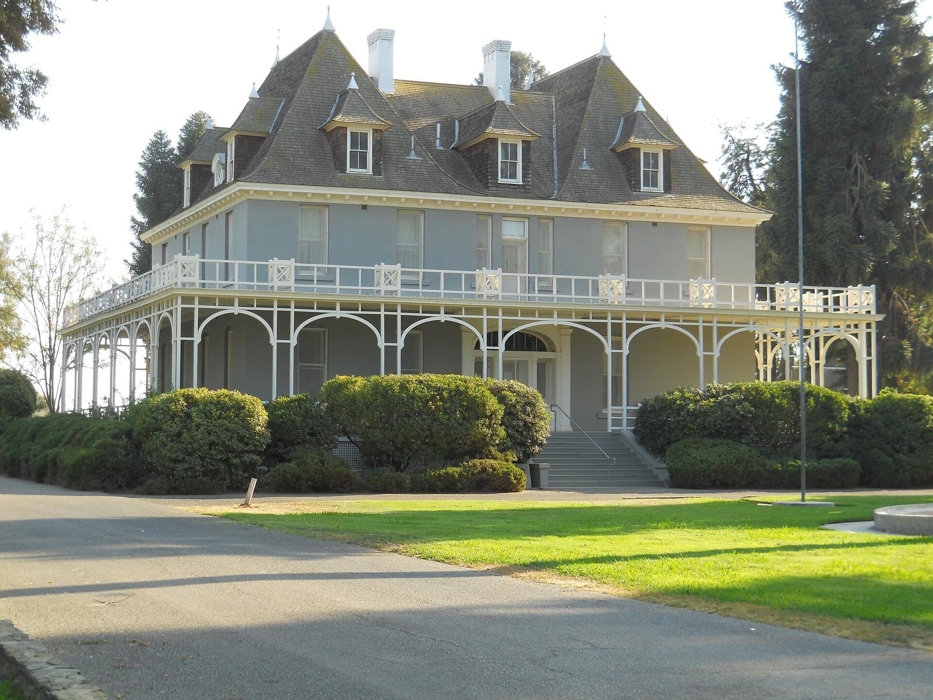 Kearney Mansion — Wikimedia Commons