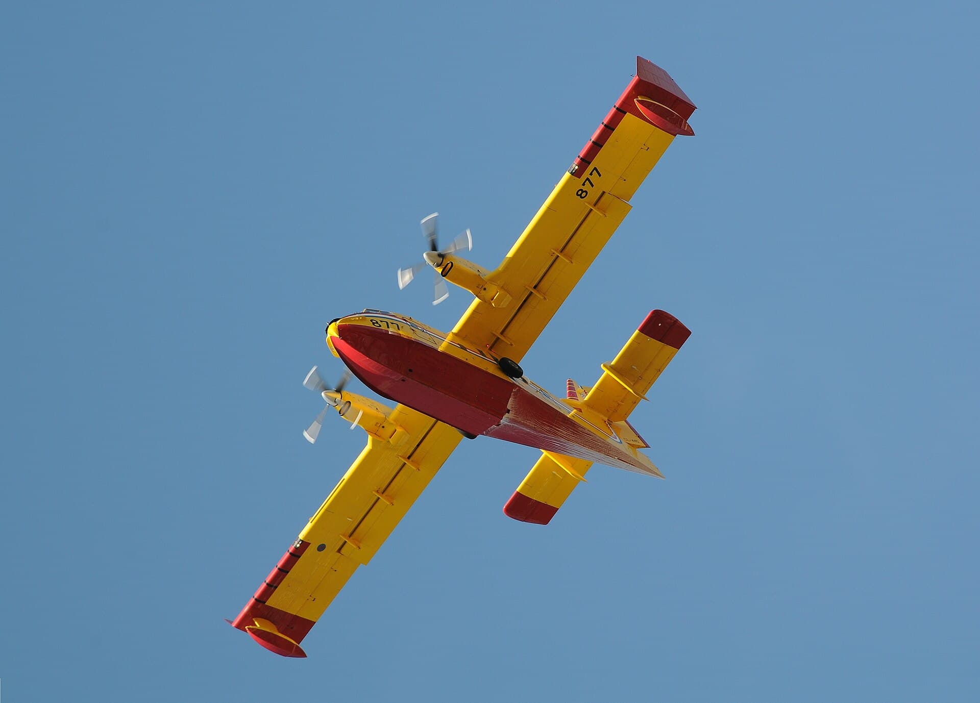 Super Scooper — Wikimedia Commons