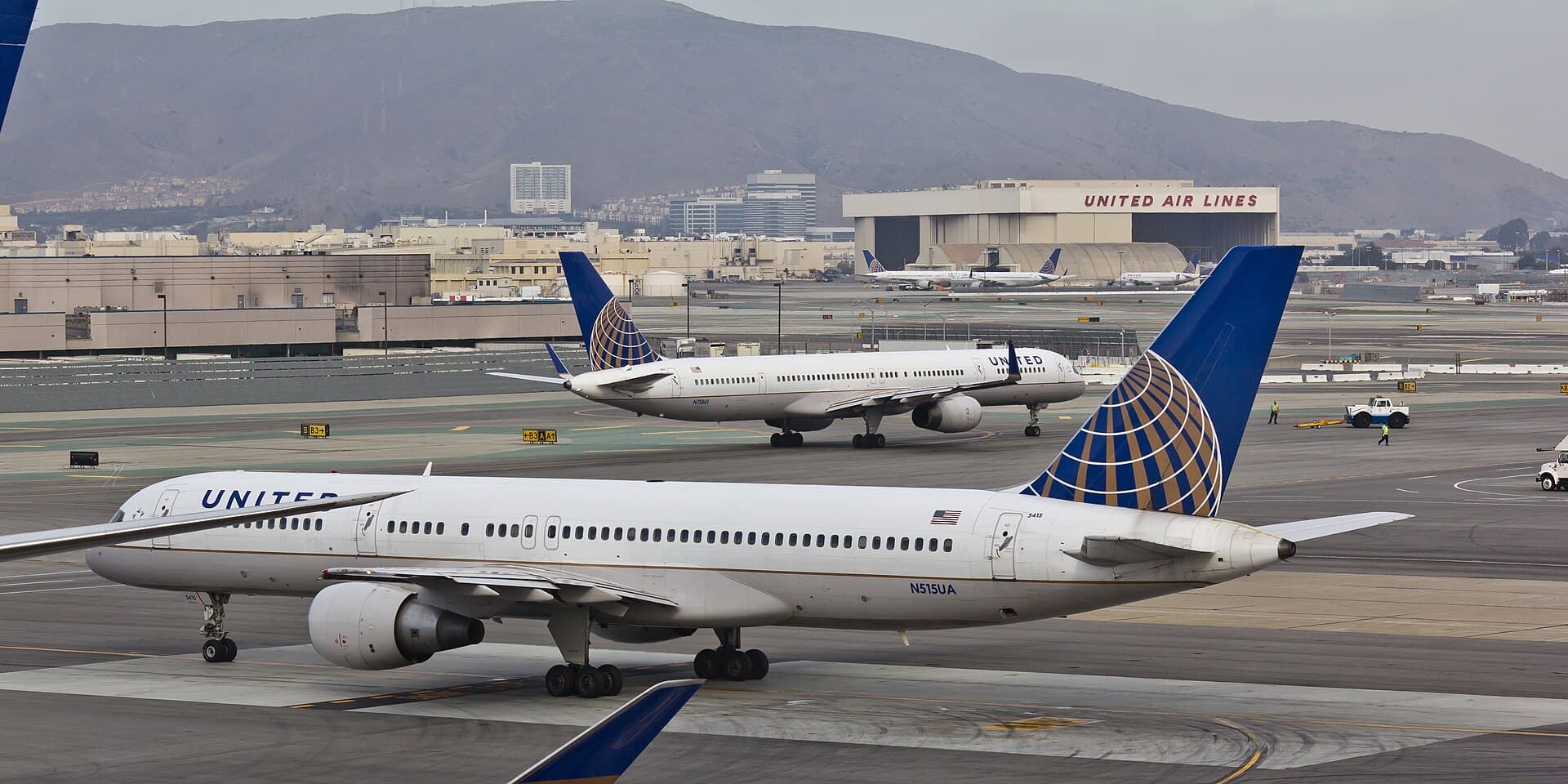 United Airlines — Wikimedia Commons
