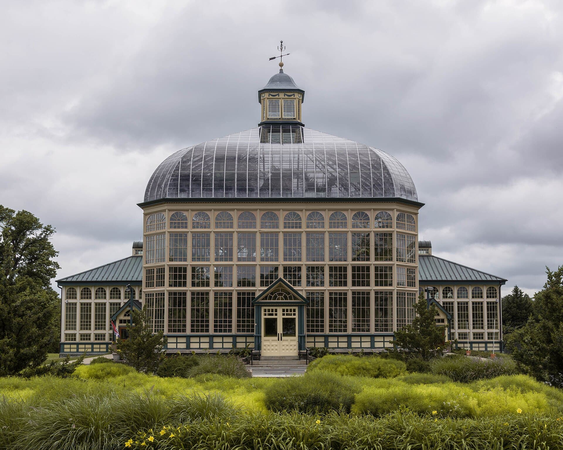 H.P. Rawlings Conservatory & Botanic Gardens — Wikimedia Commons