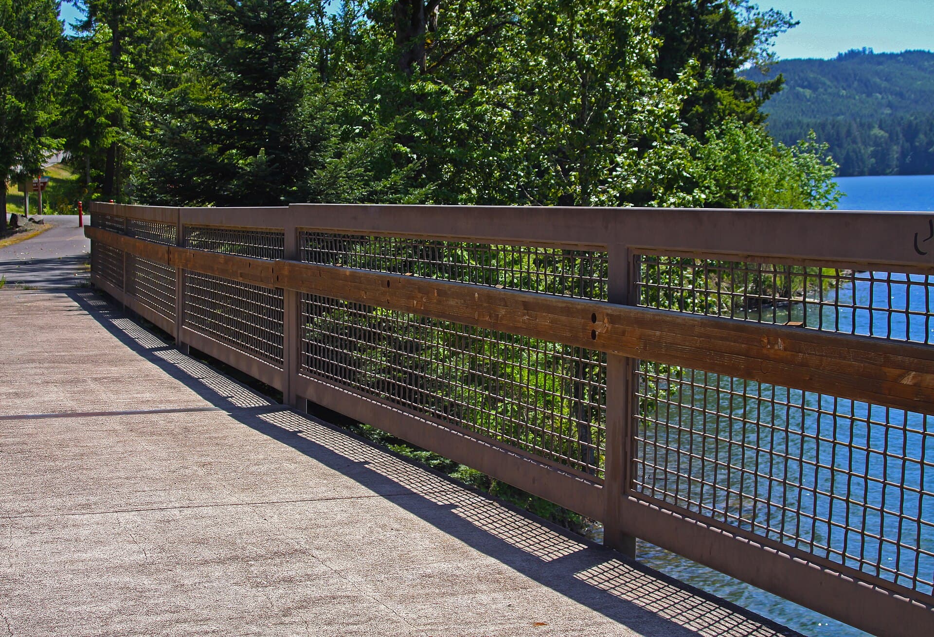 Row River Trail — Wikimedia Commons
