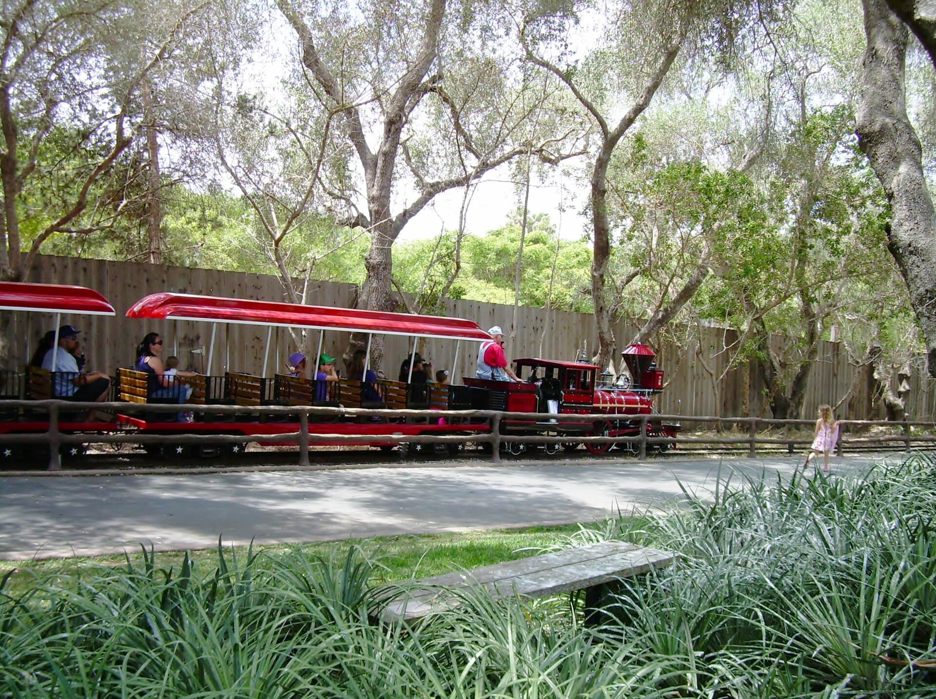 Santa Barbara Zoo — Wikimedia Commons