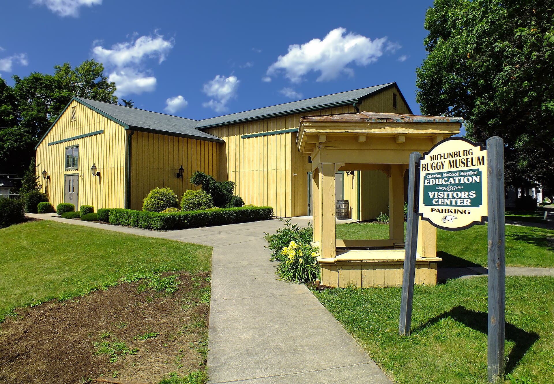 Mifflinburg Buggy Museum — Wikimedia Commons