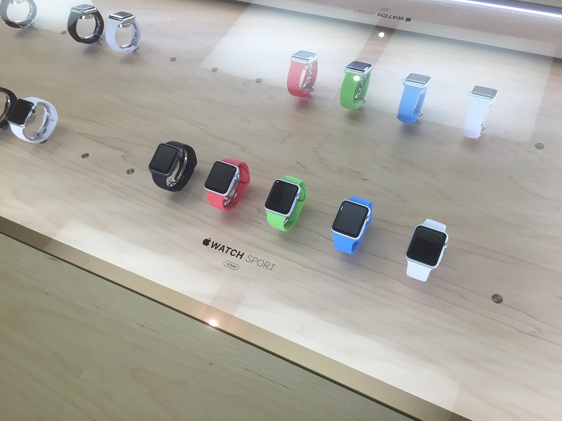 Apple Watch — Wikimedia Commons