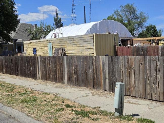 Homeowner challenges Baker City rules on large backyard structures