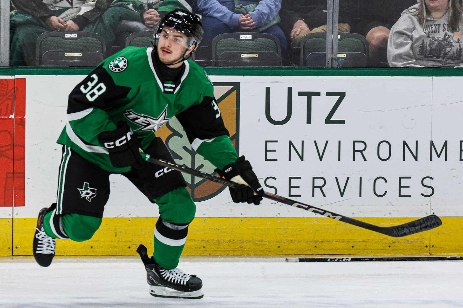 Stars sign late-round draft pick to AHL deal, add affiliate depth