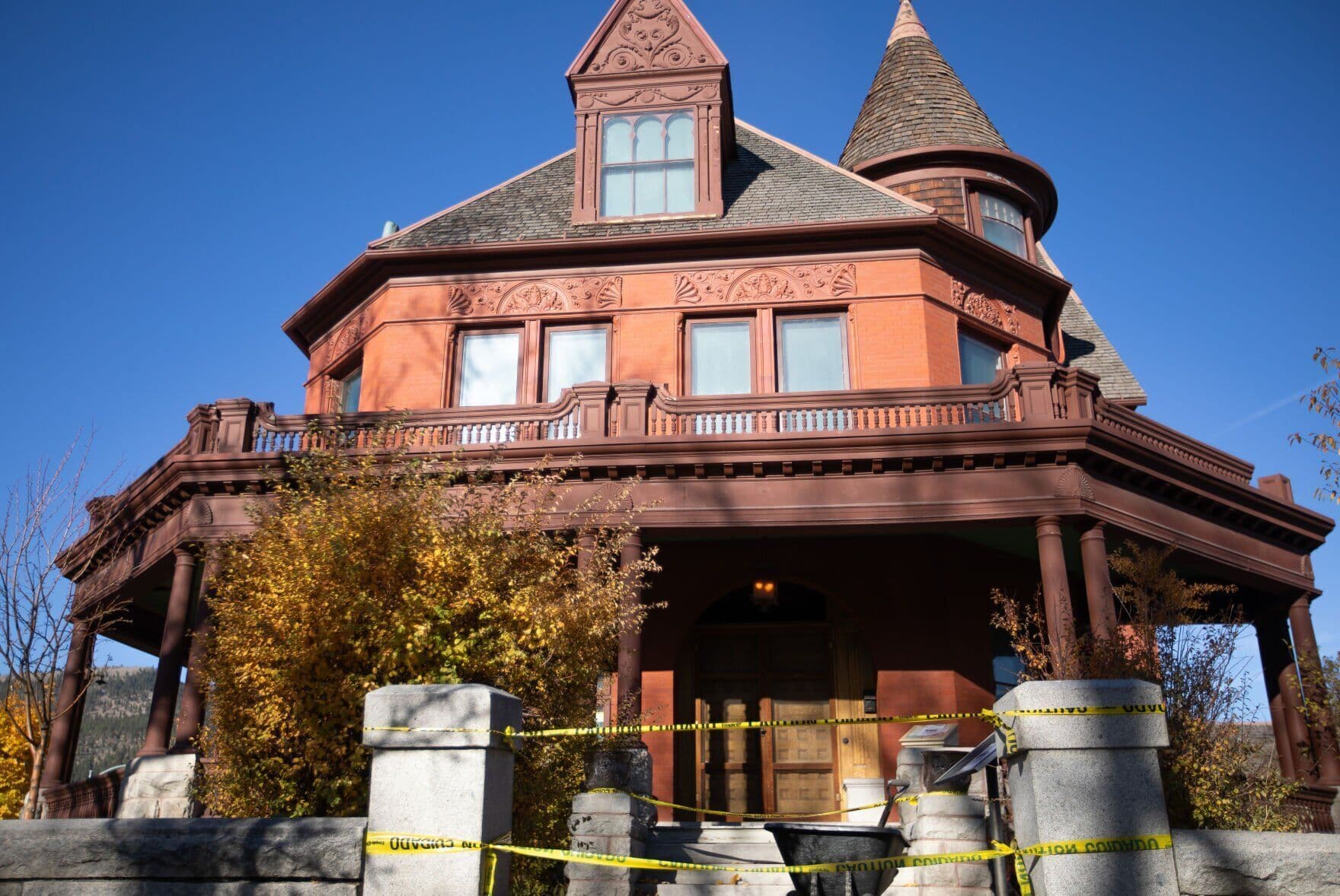 Helena's Original Governor's Mansion Wrapped for Porch, Balcony and Balustrade Repairs