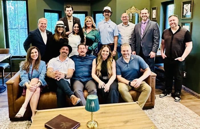 Algiers Club Opens Members-Only Spirits Lounge, Cigar Room in Heath