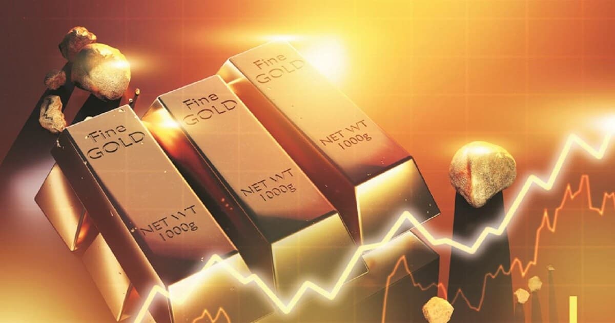 Gold Surges to Record Highs as Fed Cut Bets and Geopolitics Intensify