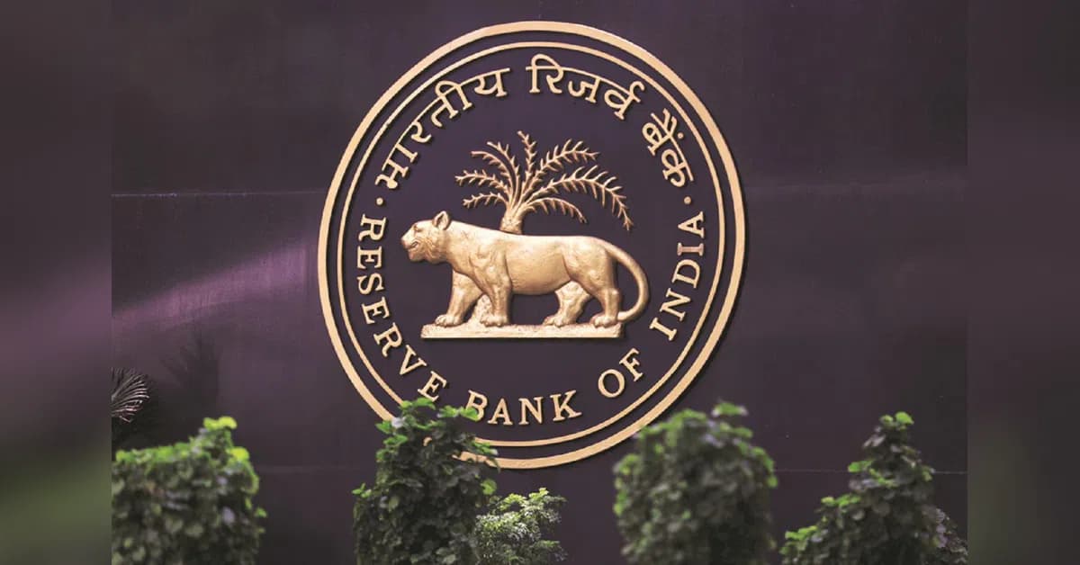 India’s central bank resists rate hikes to defend record-low rupee