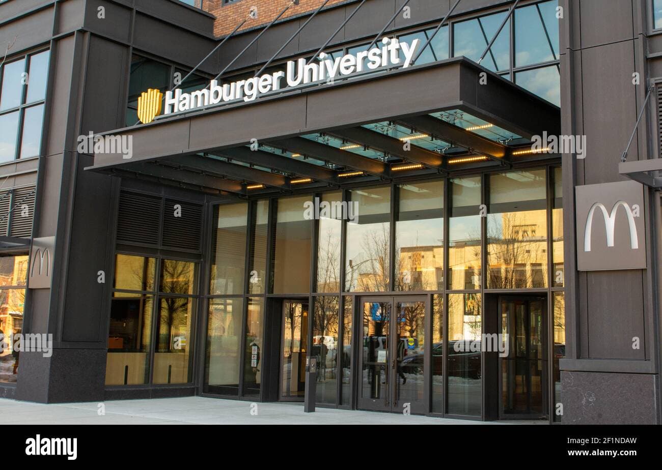 McDonald’s Uses Hamburger University to Standardize Blended Frontline Training