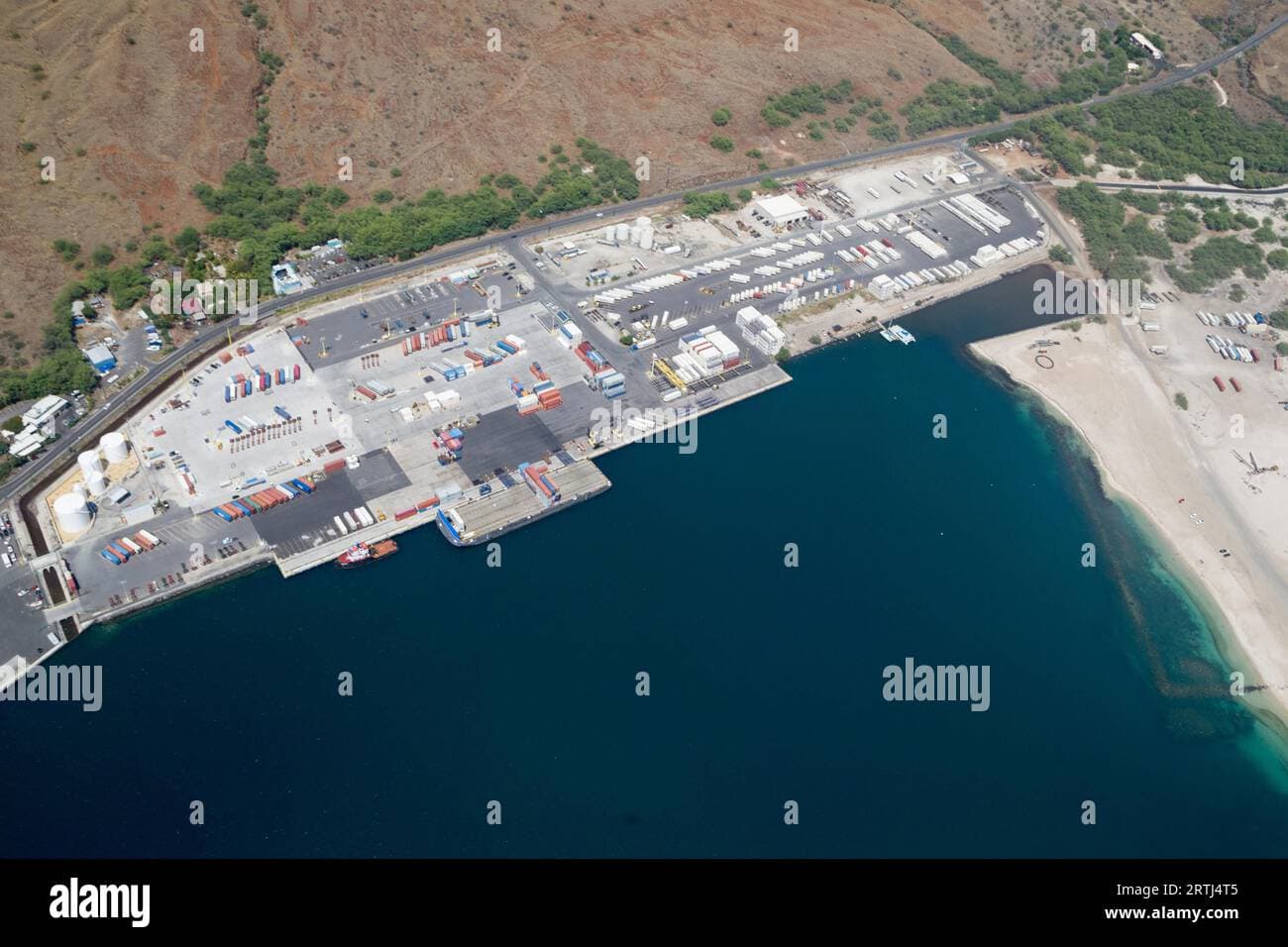 Near-gale winds delay Haʻaheo arrival at Kawaihae; port extends gate hours