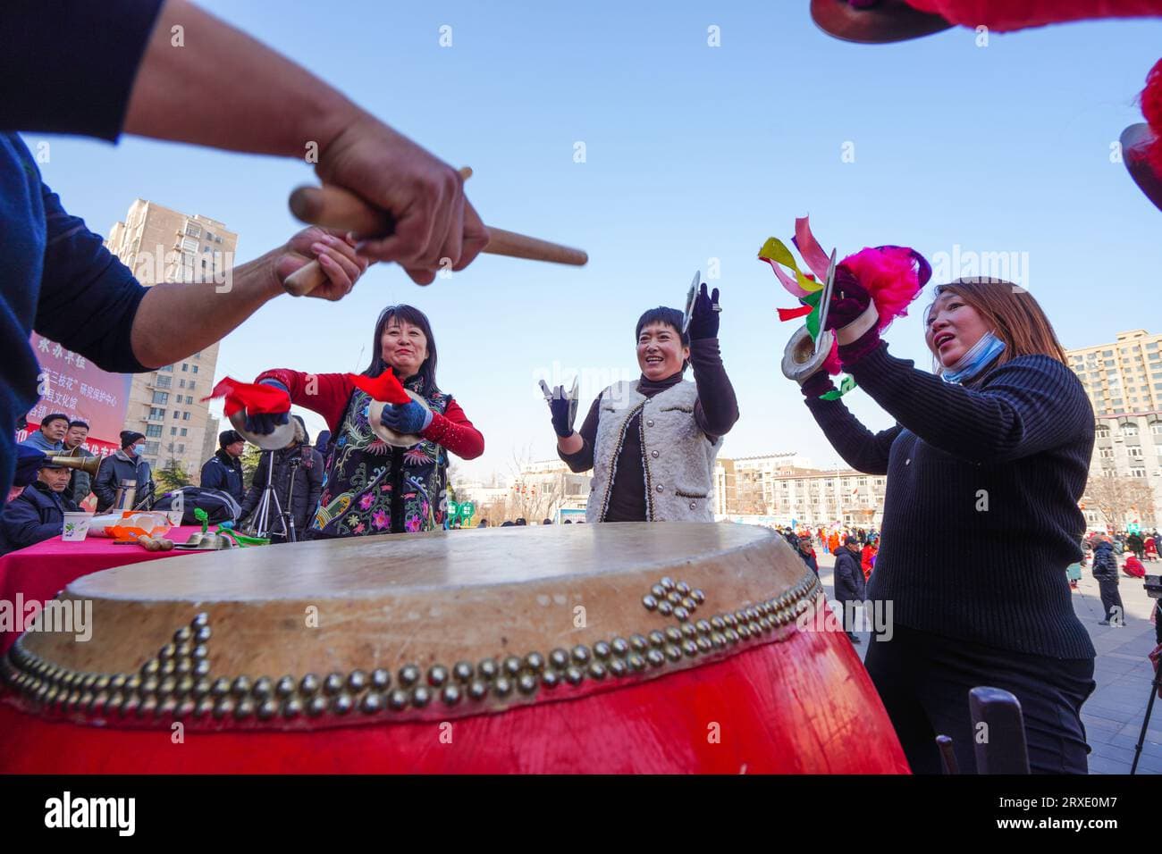 Xi’an Spring Festival Drum and Gong Competition Spotlights Traditions from 11 Districts