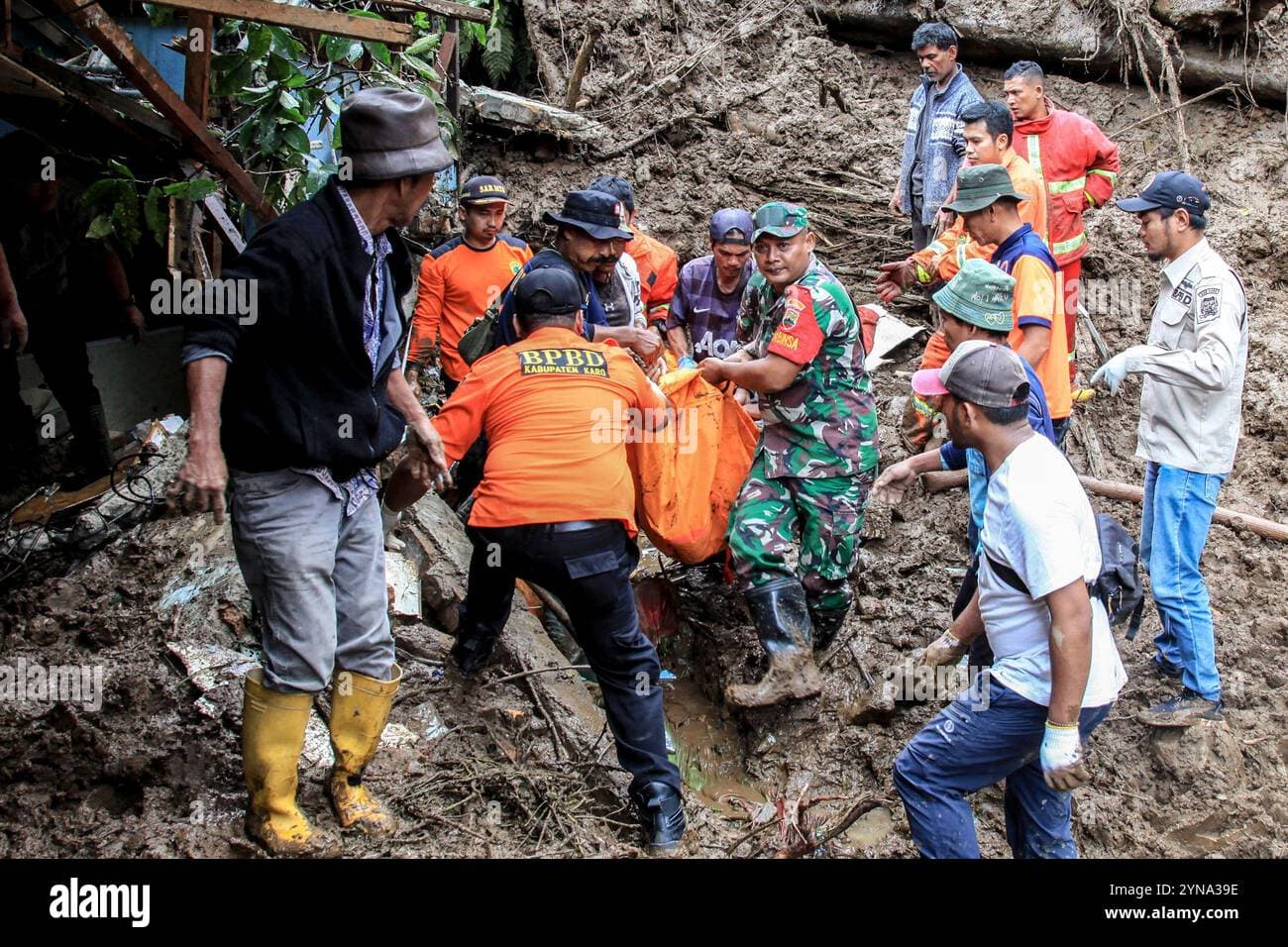 Rescuers Race to Evacuate as Sumatra Floods Force Thousands Out