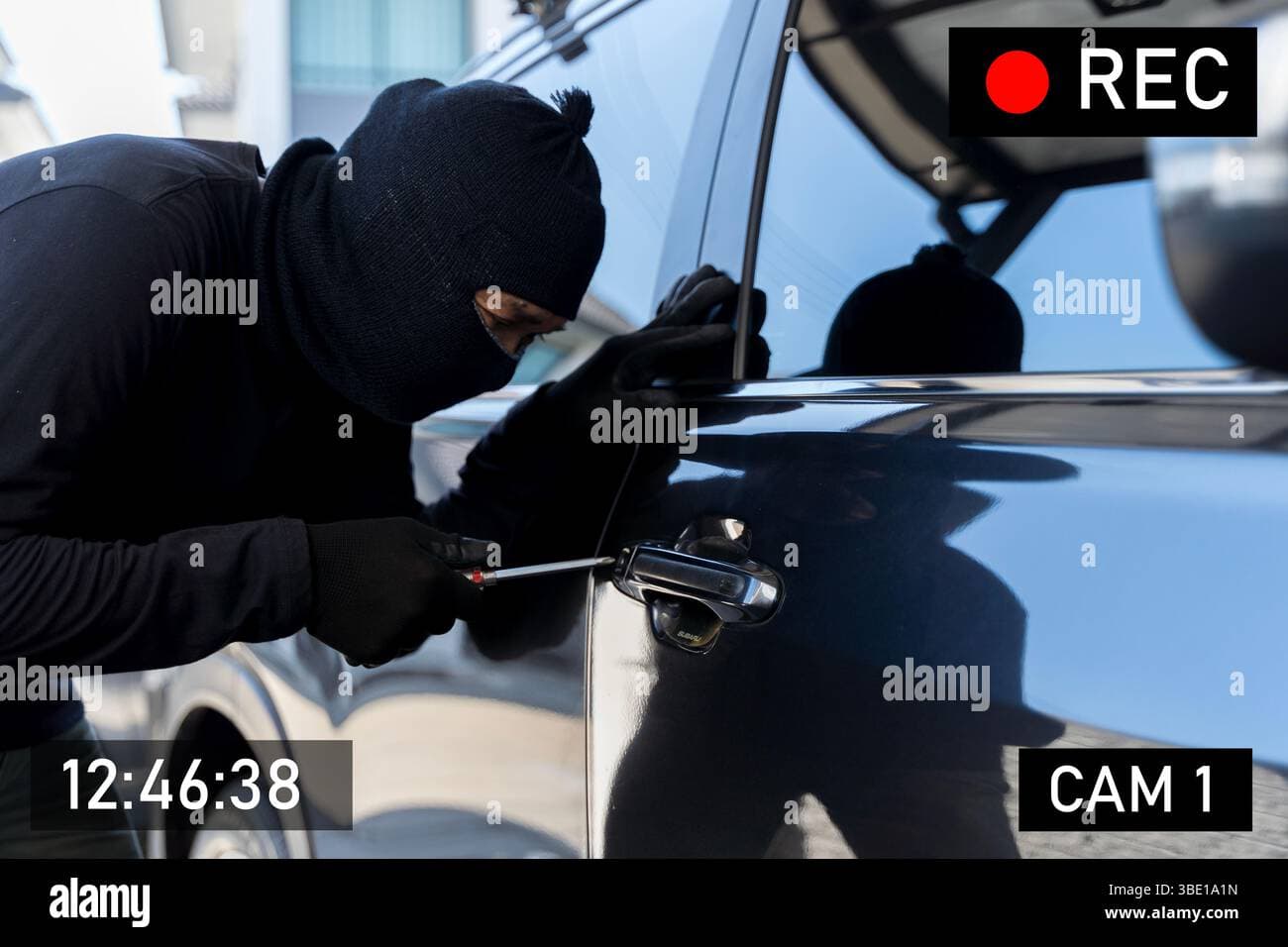 Hollywood police seek suspect after restaurant parking lot break-ins