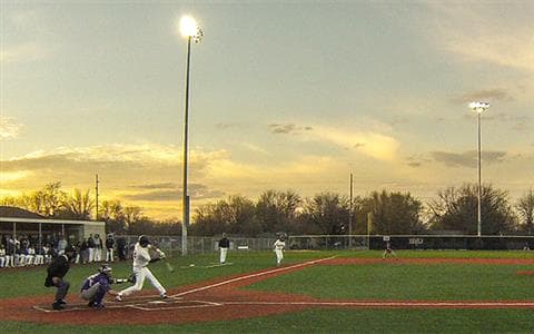 Beavers Rout Dubuque 11-1 in Seven Innings, Split Weekend Series