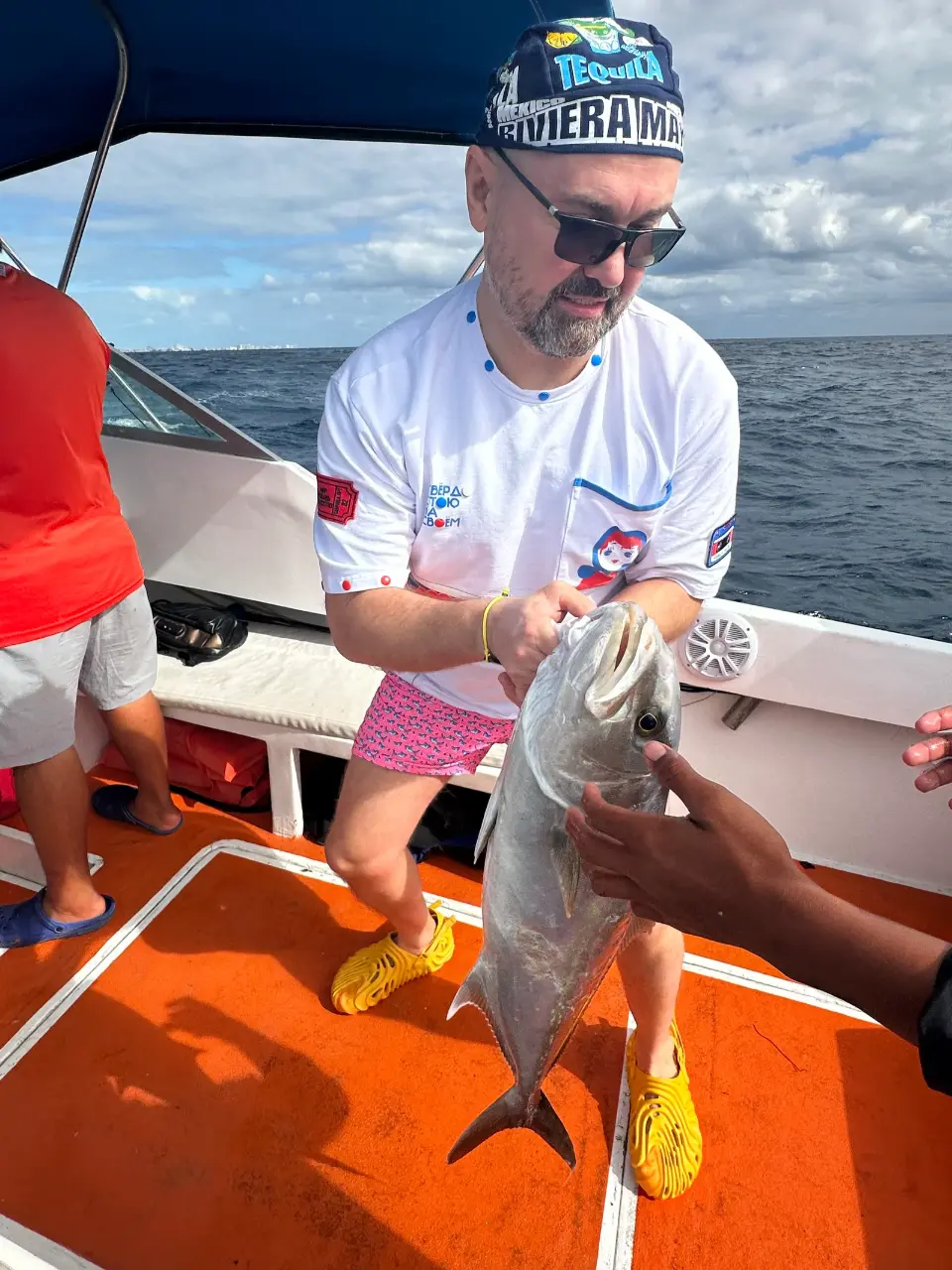 Cancún charter lands tuna and dorados in short offshore run