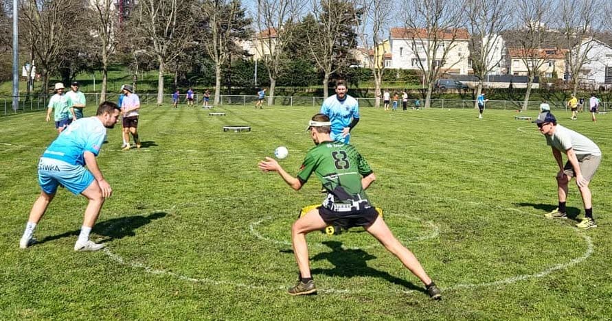 Pont-de-l'Isère Roundnet club pushes from local play to national circuit