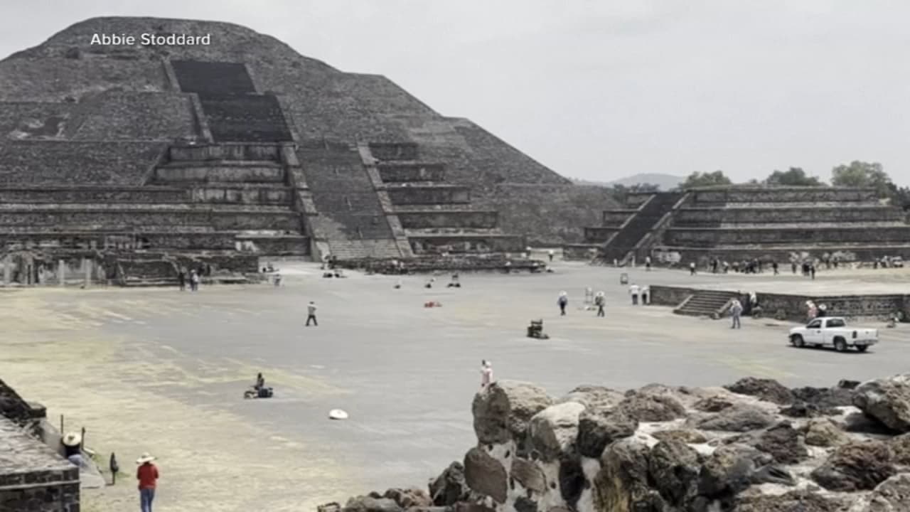 Witnesses describe panic as gunman opens fire at Mexico pyramids site