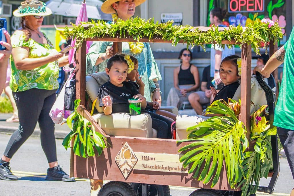 Thousands Line Hilo Streets for Merrie Monarch Royal Parade