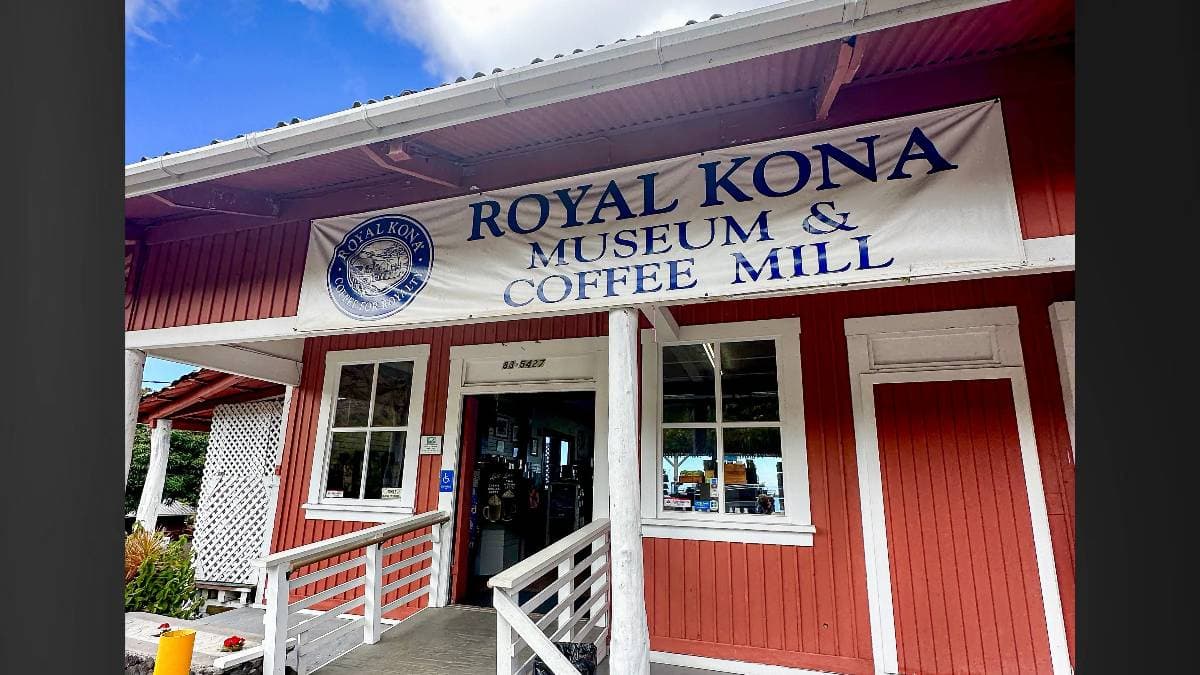Big Island businesses await disaster aid after storms, quake damage