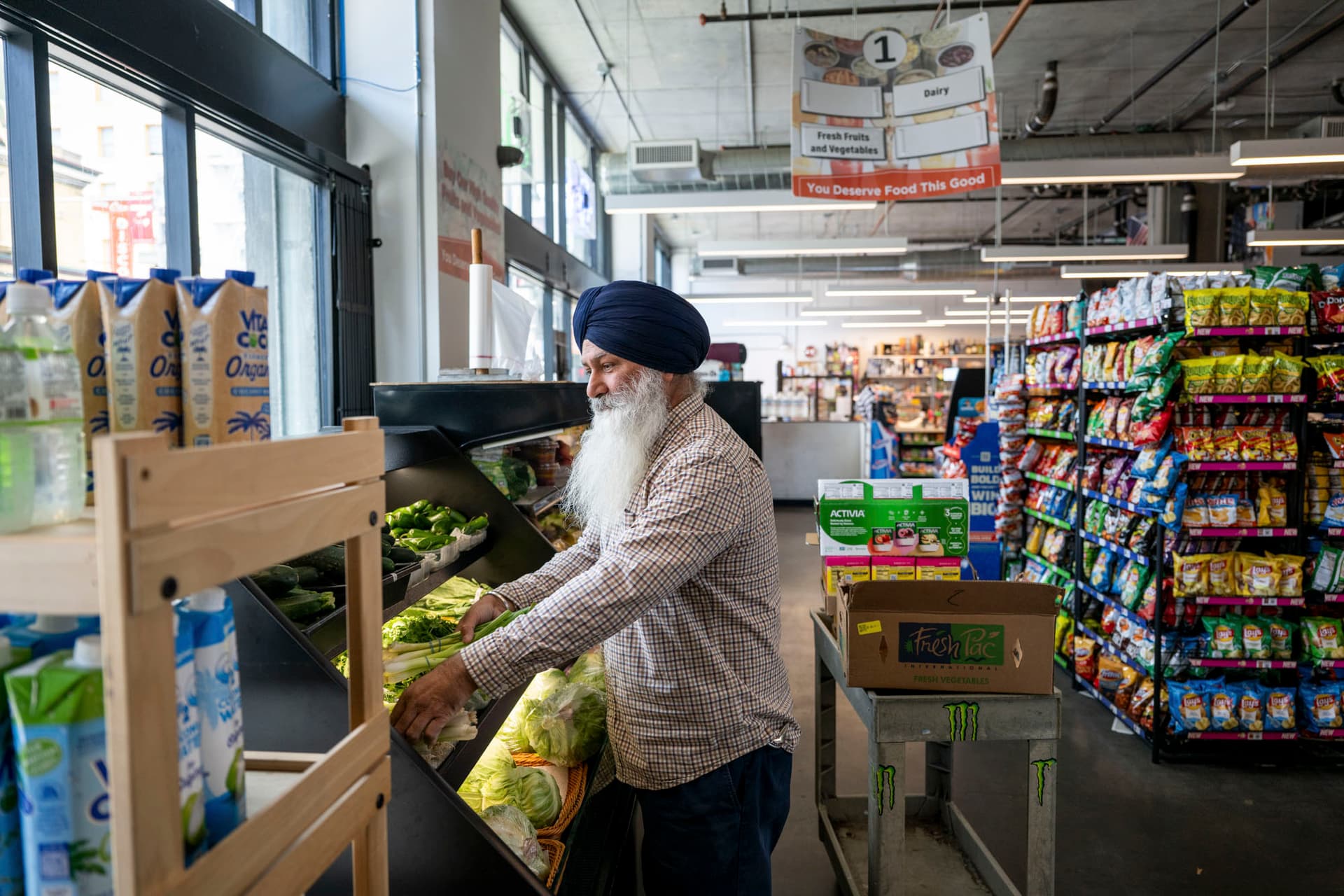 San Francisco weighs tax on vacant grocery and pharmacy storefronts