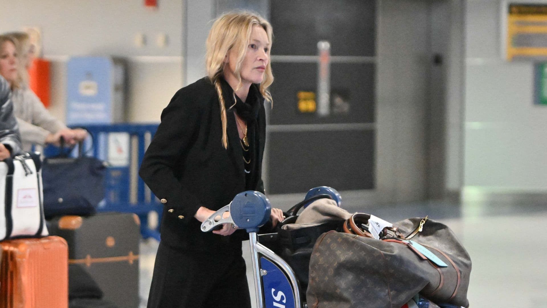 Kate Moss Inspires Petite Fluid Trousers as Chic Jeans Alternative