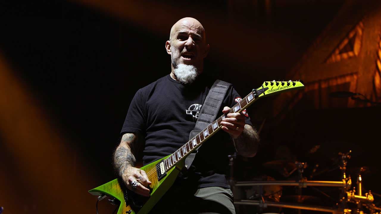 Anthrax tour without Charlie Benante, Scott Ian recalls poker onstage