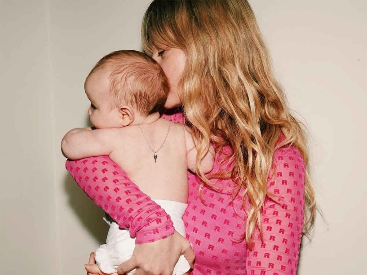 Thoughtful push present ideas for comfort, relaxation, and new moms