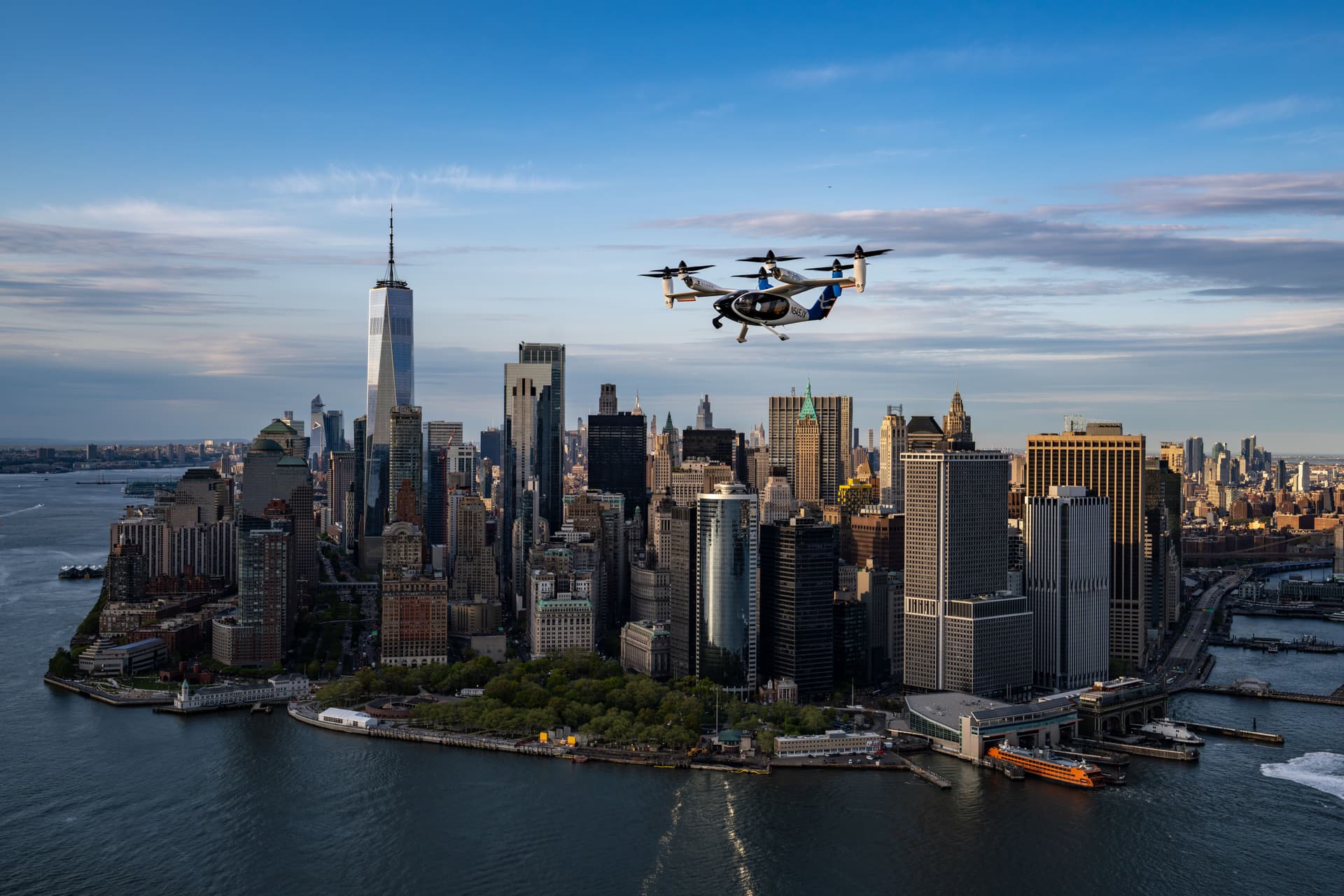 New all-electric aircraft makes test flight in New York City