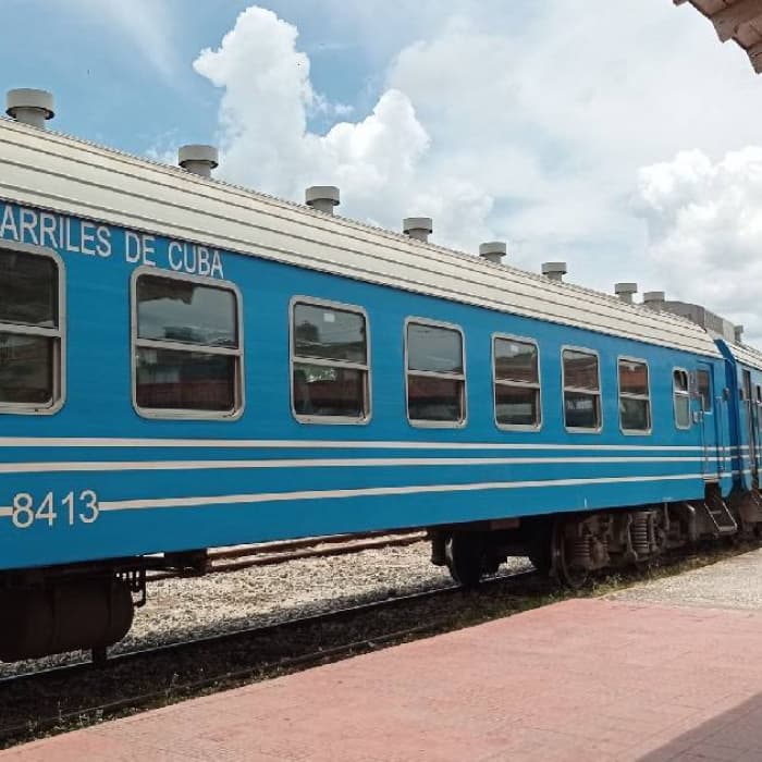 Cuba adds special summer trains amid severe transport shortages