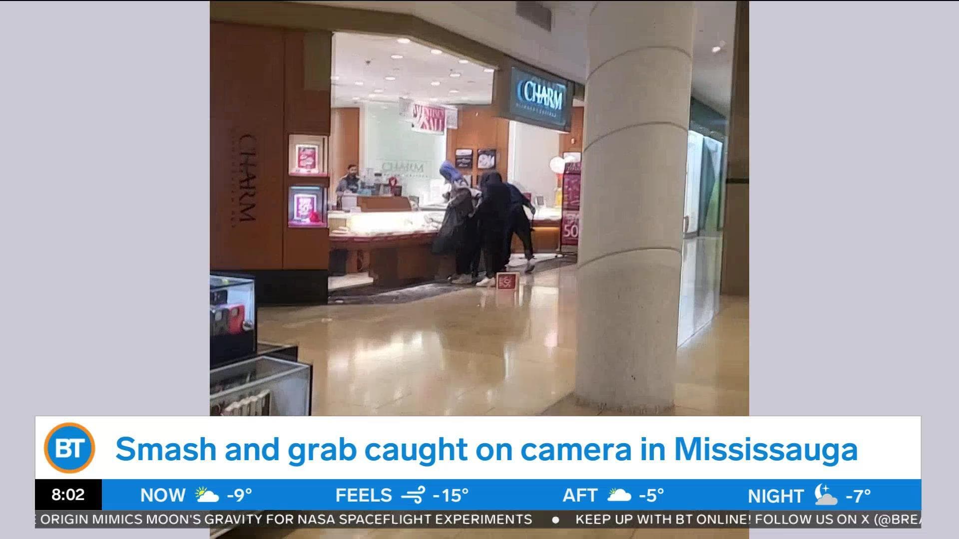 Charm Diamond Centres Closes After Repeated Smash-and-Grab Robberies in Mississauga