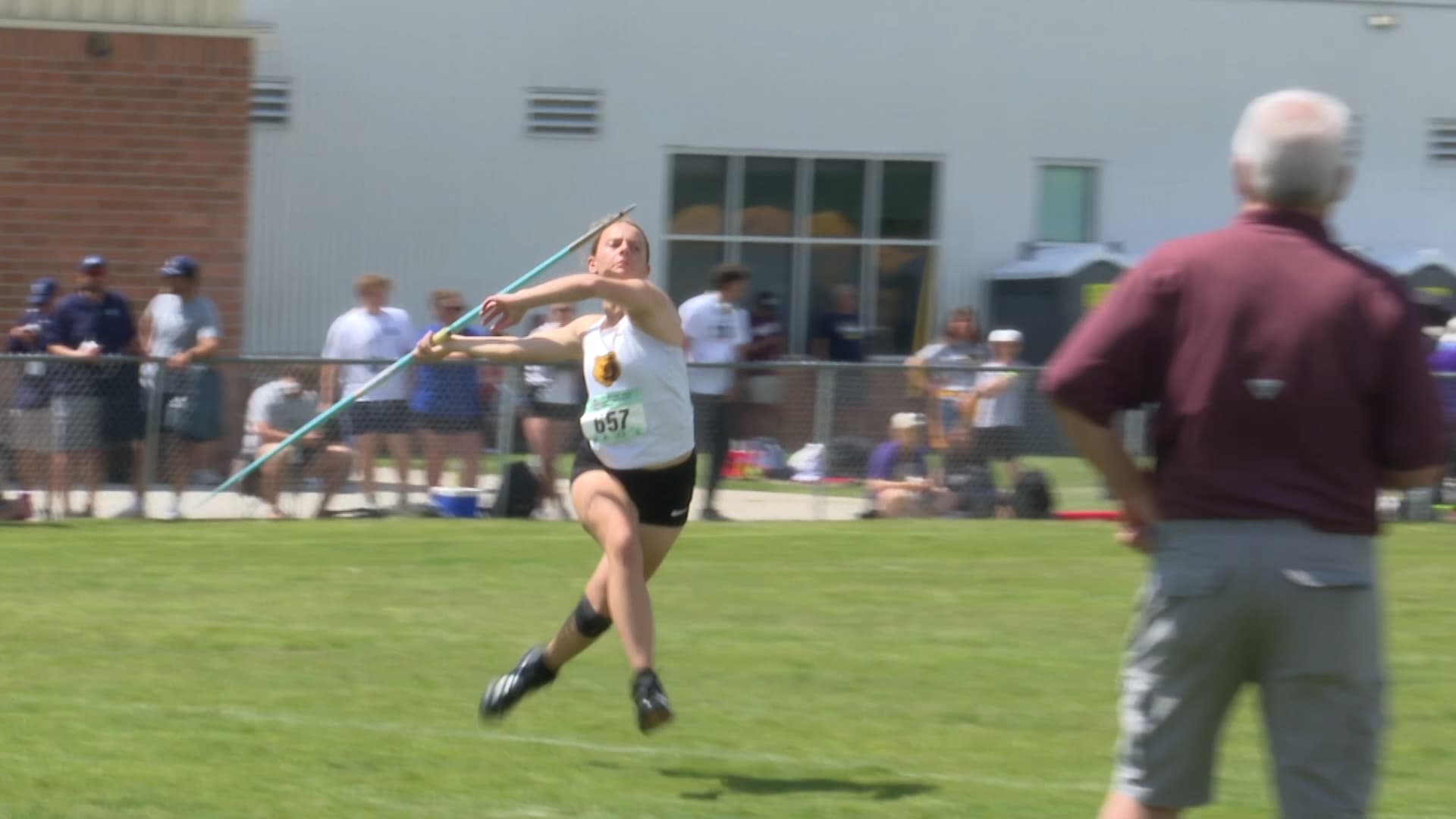 Capital's Kaelyn Saari credits Bruin support for javelin title